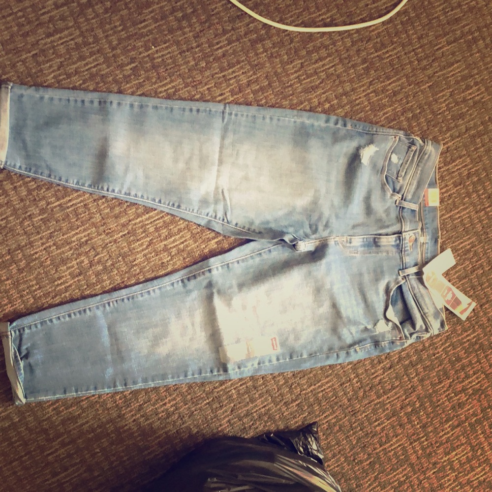 Womens Levi’s